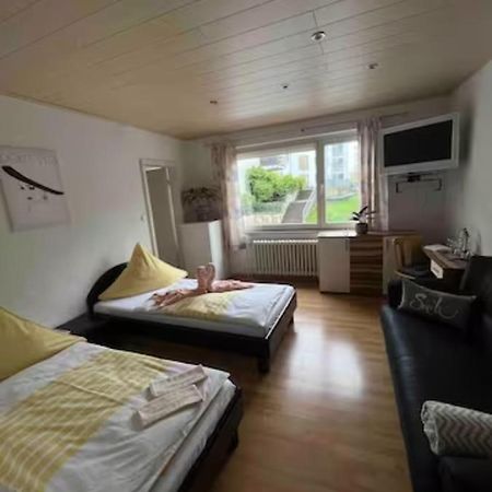 Zimmer In Koeln Extérieur photo