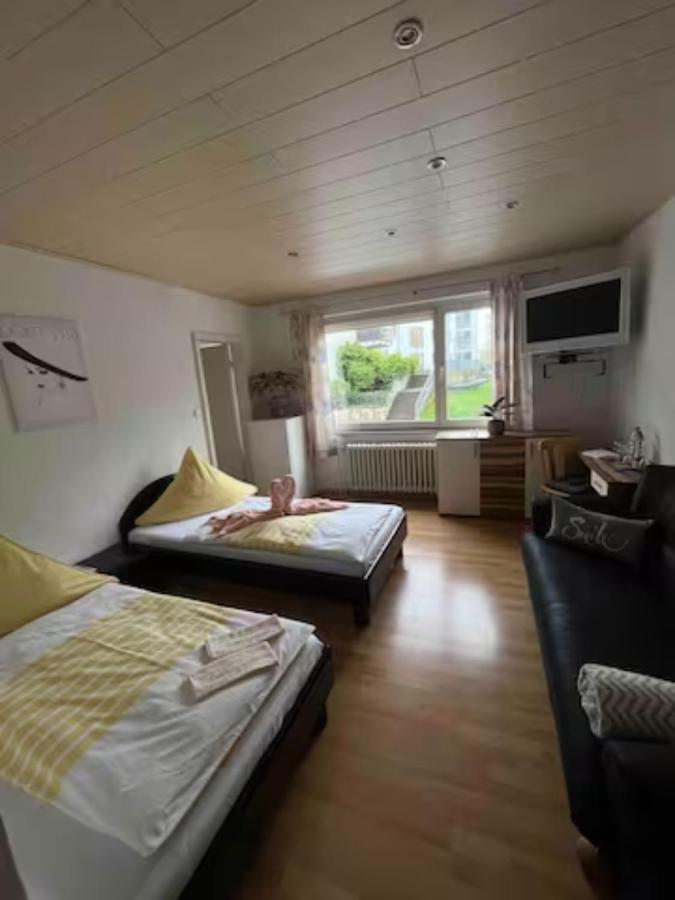 Zimmer In Koeln Extérieur photo