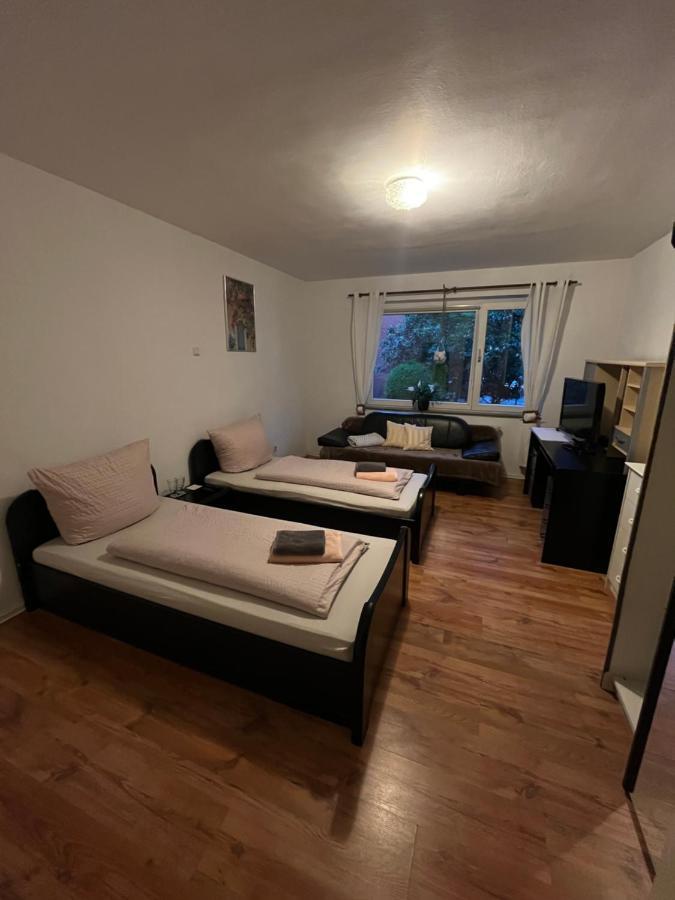 Zimmer In Koeln Extérieur photo